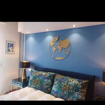 Lgbtq Friendly Apartament